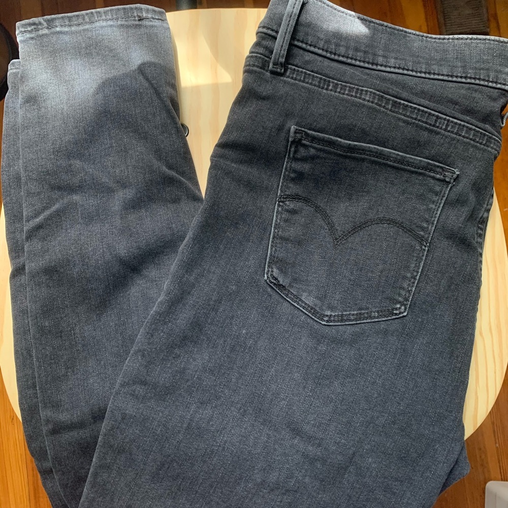 Black Levi’s jeans